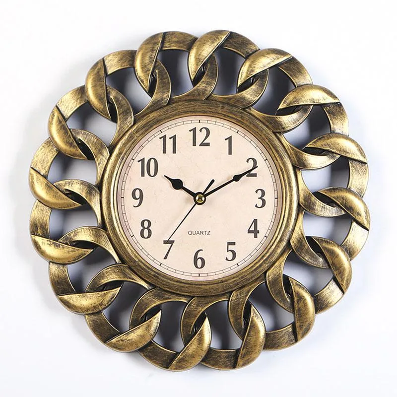 Vintage-style steampunk clock — Design