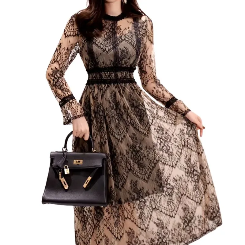 Vintage-style steampunk dress — lace