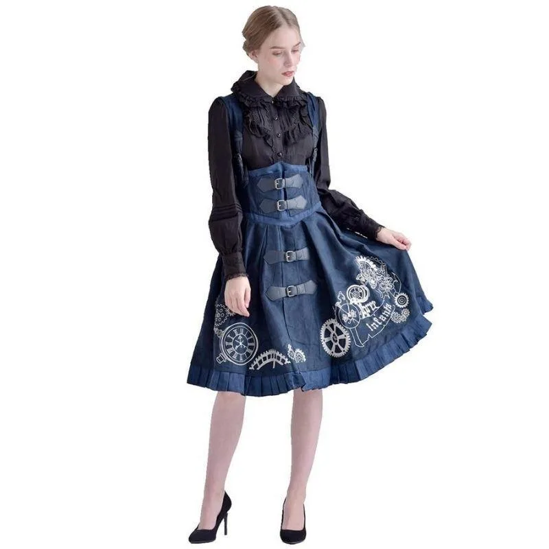 Women’s Victorian steampunk dress — Style