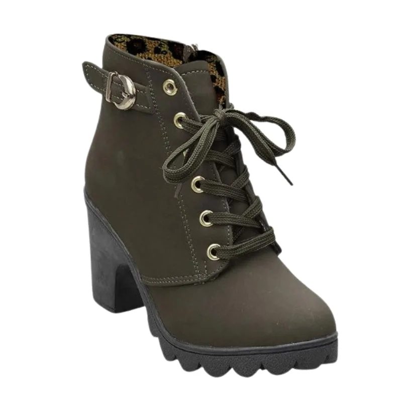 Steampunk ankle boots — heel square