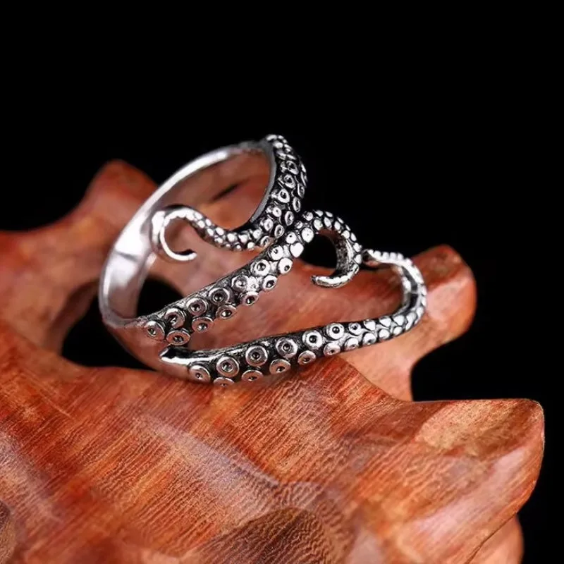 View 3 — Steampunk ring — Kraken