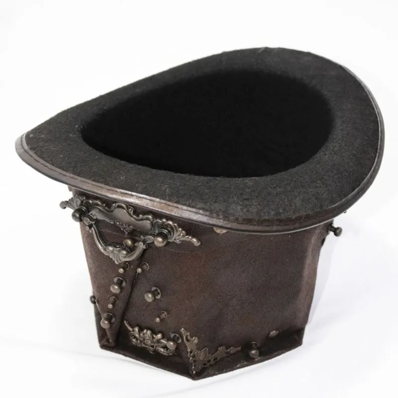 View 5 — Steampunk hat — Goth